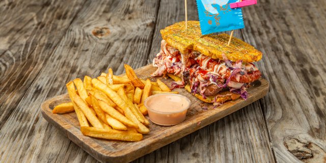 Beef El Matatan Patacon Sandwich