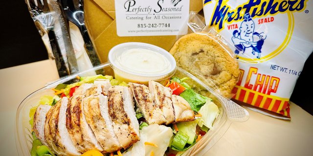 Grilled Chicken Salad Box