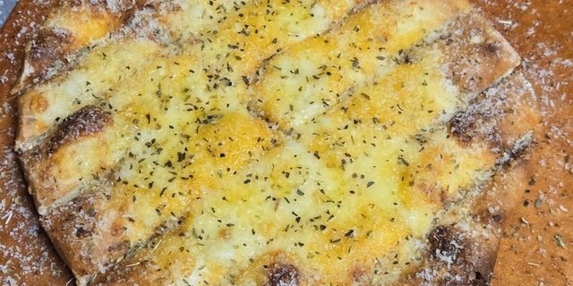 Garlic Cheese Bread