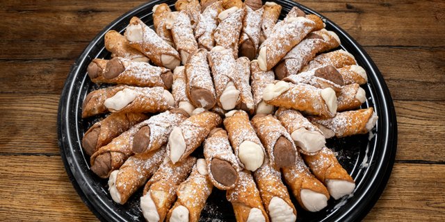 Mix Mini Cannoli Tray