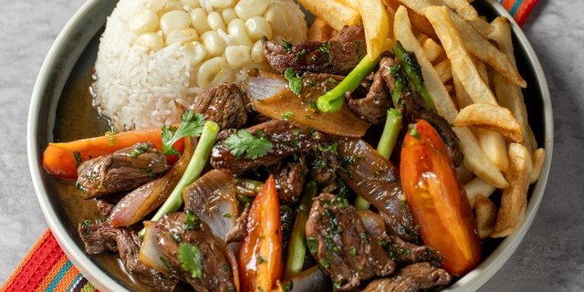 Lomo Saltado