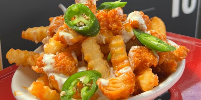 Buffalo Chicken Cheese Fries