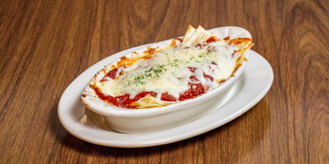 Meat Lasagna Tray