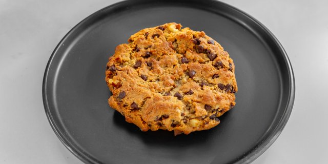 Chocolate Chunk Walnut Cookie
