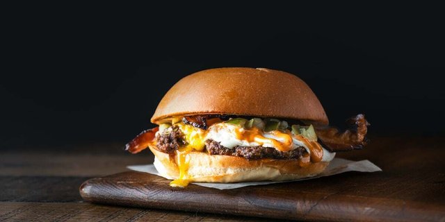BREAKFAST SMASH BURGER