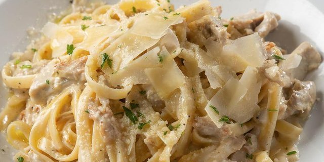 Fettuccine w/ Chicken