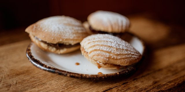 Petit Four Trio