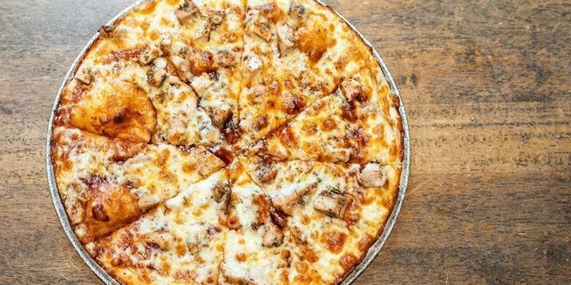 BBQ Chicken Pizza Pizza