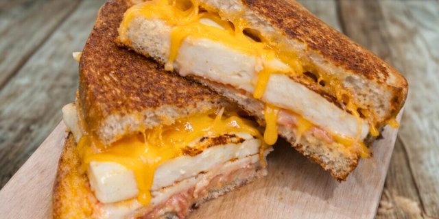 Halloumi Cheddar Melt