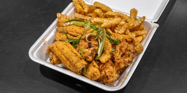 4 Wings & 2 Fish Strips