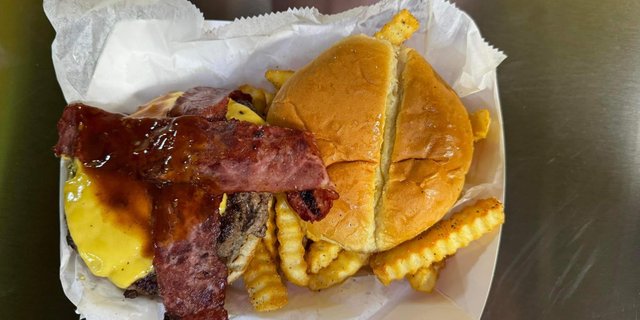 Bullet Bacon Cheeseburger