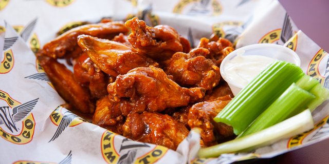 Traditional Wings Tray