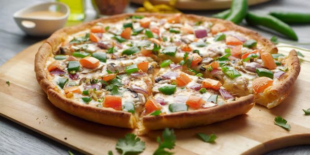 Tikka Masala Veggie Pizza