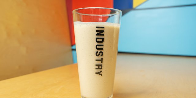 Banana & Peanut Butter Smoothie