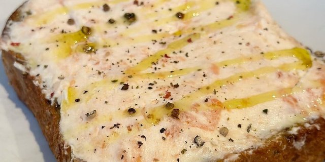 Gluten-Free Smoked Salmon Toast