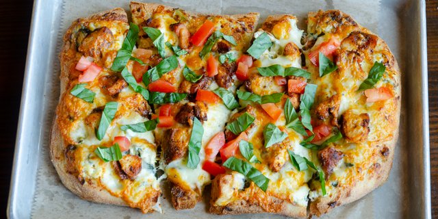 Chicken, Spinach & Artichoke Flatbread