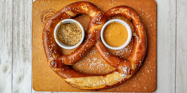 Jumbo Pretzel