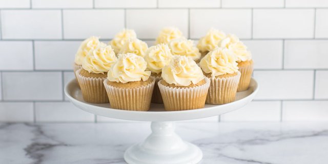 Gluten-Free Vanilla Cupcakes