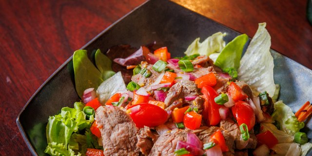 Yum Nur Salad