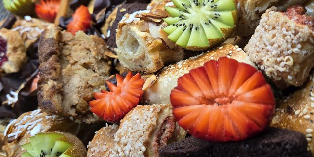 Continental Breakfast Basket