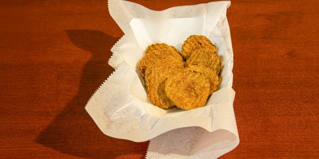 Lemon Pepper Fried Pickles