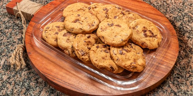 Dozen Cookies