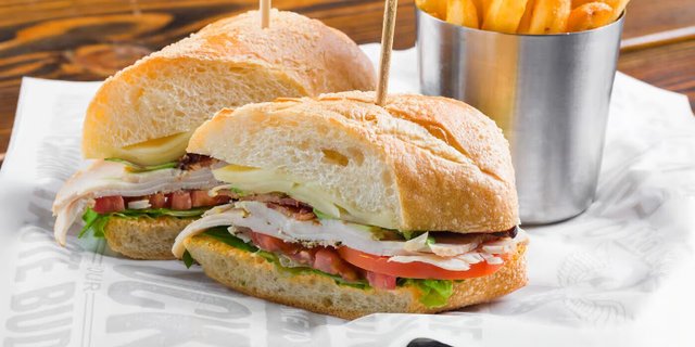 Key Club Turkey BLTA Sandwich Tray