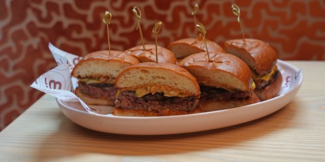 Maven Burger