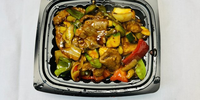 Beef w/ Garlic Sauce