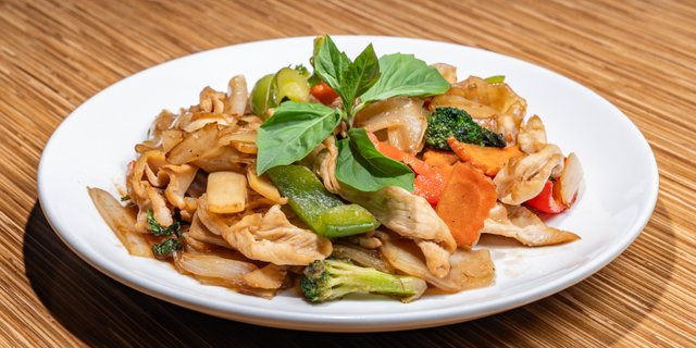 Drunken Noodles