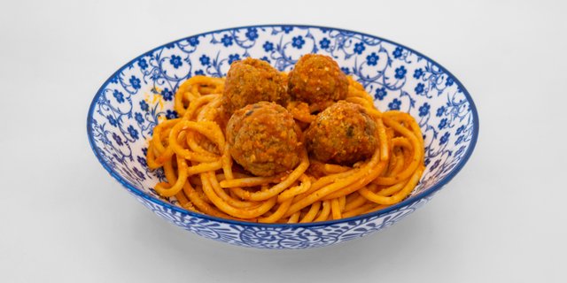 Spaghetti W/ Meatballs