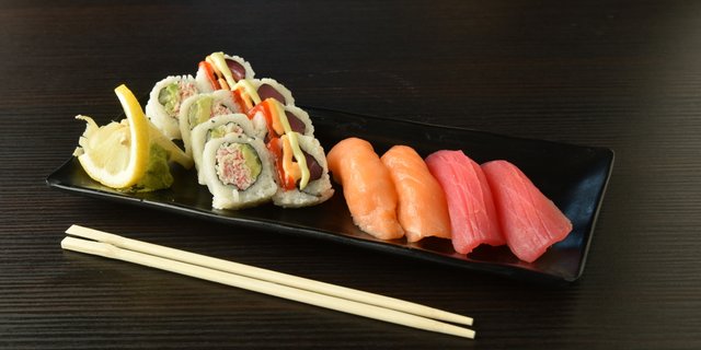 Sushi Sampler