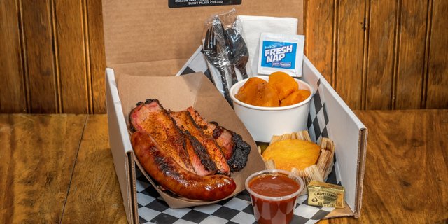 Deluxe Platter Boxed Lunch