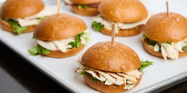 6 Turkey & Pesto Mini Sandwiches