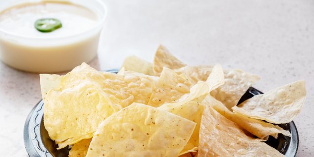 Queso Dip w/ Chips