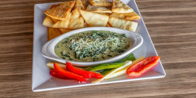 Creamy Spinach & Artichoke Dip