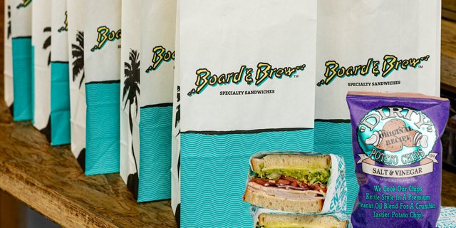10 Specialty Bagged Lunches & Drinks