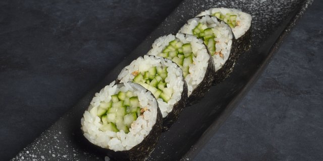 Cucumber Maki Roll
