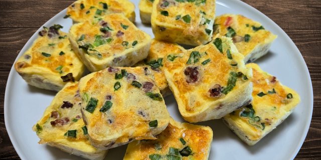 Small Egg & Cheese Bites