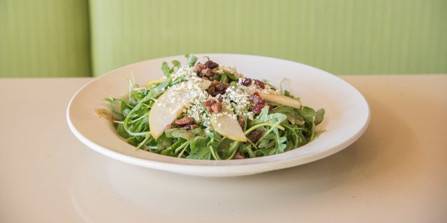 Arugula & Pear Salad Tray