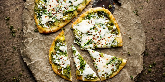 Vegetarian Pesto & Mozzarella Flatbread