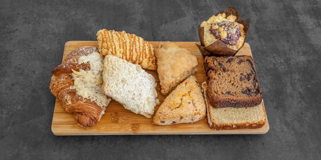 Baker's Dozen Assorted Pastries