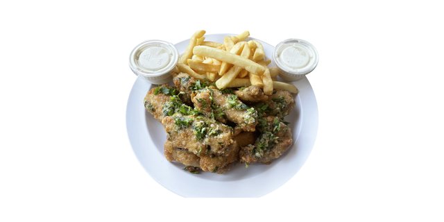 Chicken Wings w/ Fries