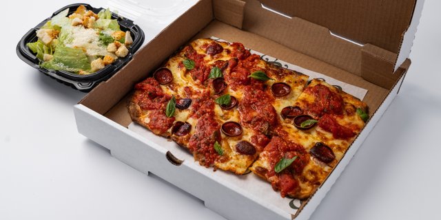 Pepperoni Grandma Flatbread Boxed Lunch