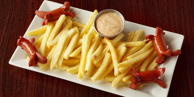 Salchipapas