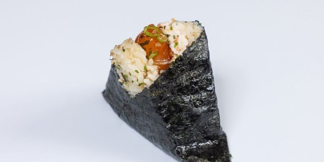Ponzu Salmon Poke Onigilly