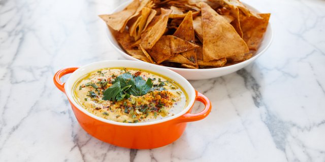 Hummus & Chips