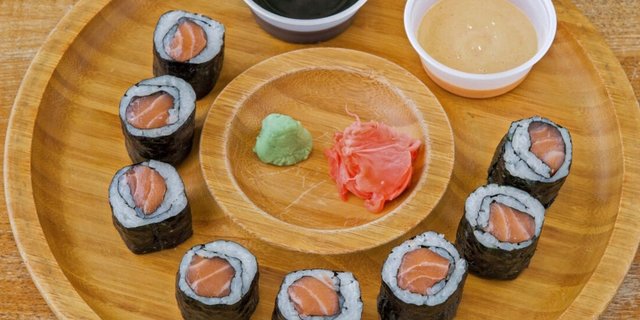 Salmon Roll