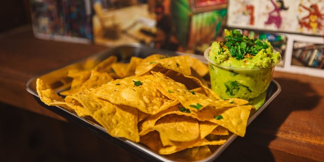 House Guacamole & Totopos