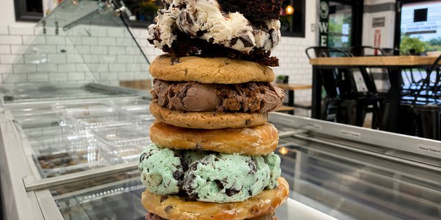 Ice Cream Sand-Mich